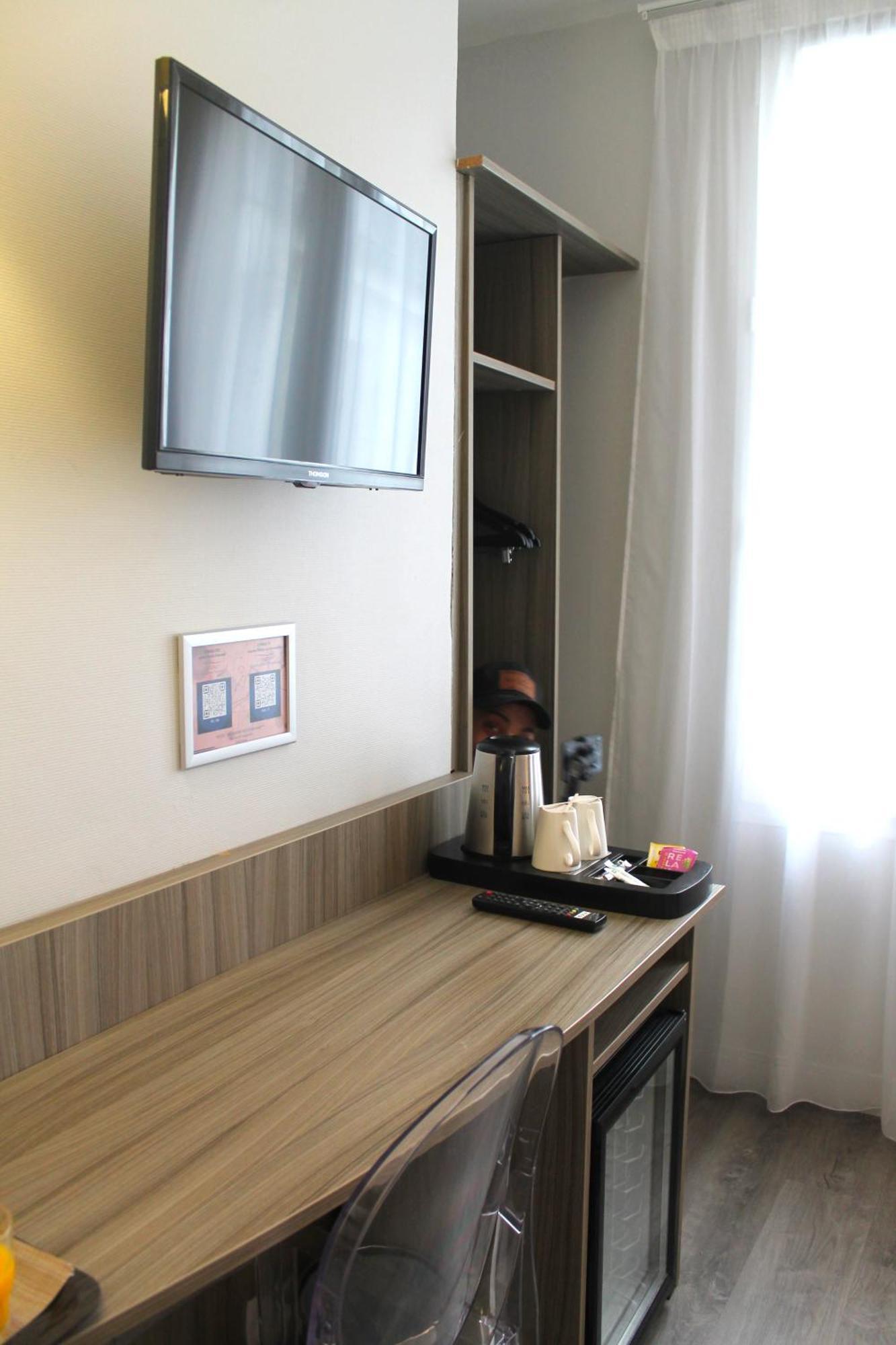 Avia Hotel Saphir Montparnasse Paris Exterior photo